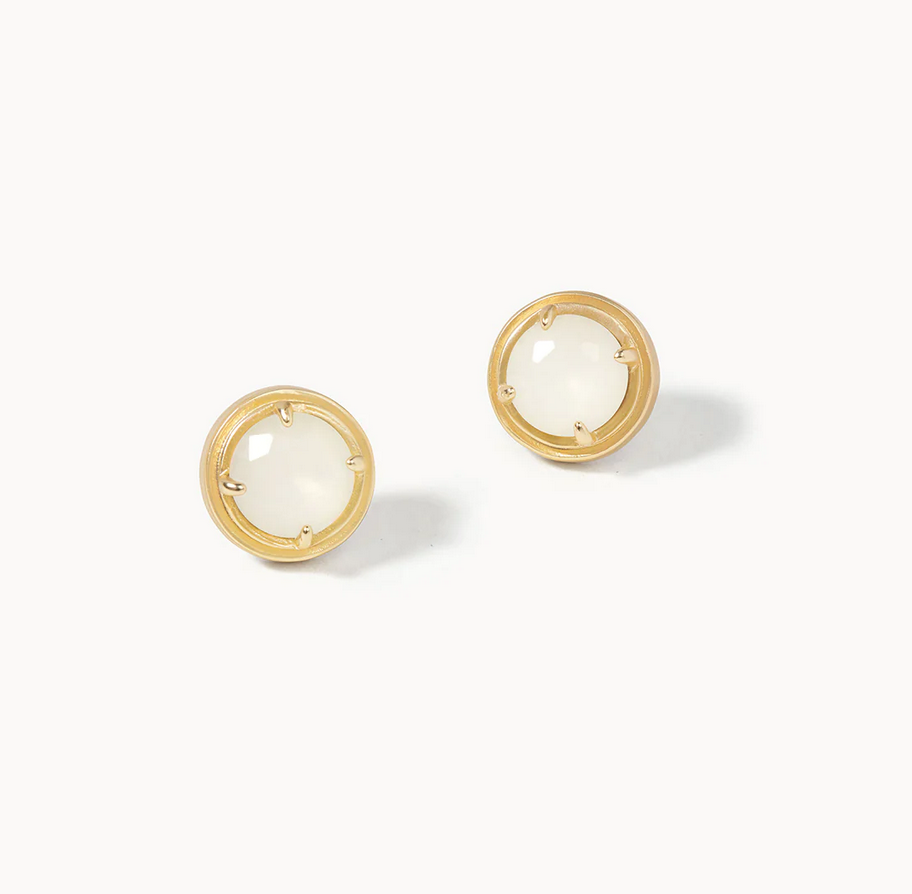 Crema White Stud Earrings - dolly mama boutique