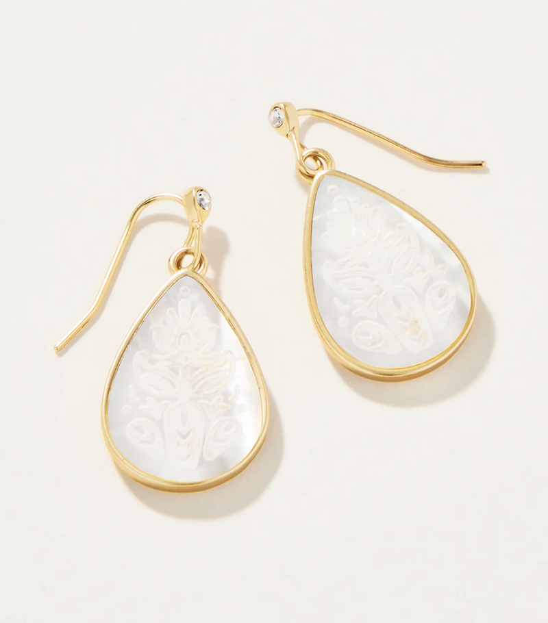 Willa Carved Mother-of-Pearl Earrings - dolly mama boutique